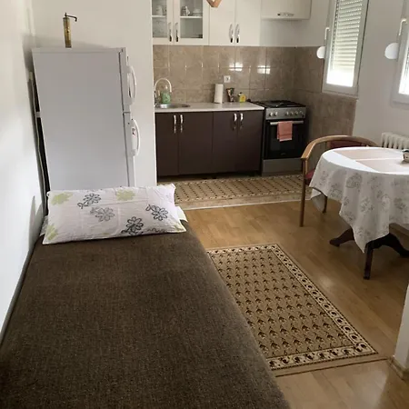 アパート Darija's Place バニャ・ルカ
